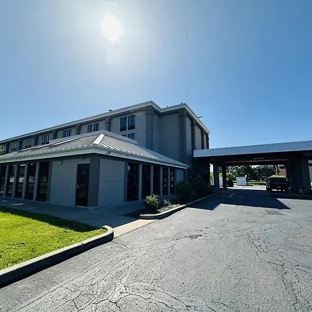Country Inn & Suites By Radisson, Canton Near Hall Of Fame